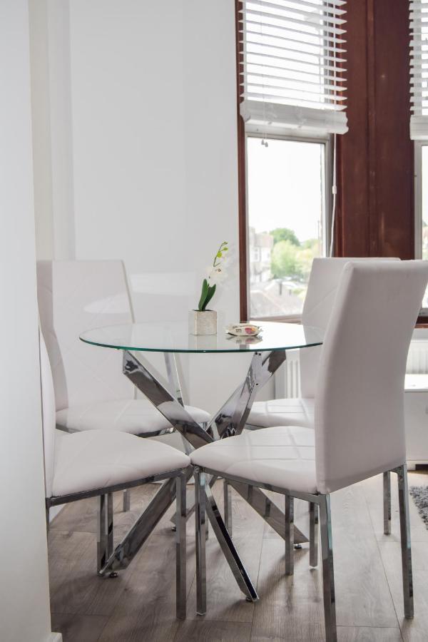 Morland Apartments - Hornchurch London Ngoại thất bức ảnh
